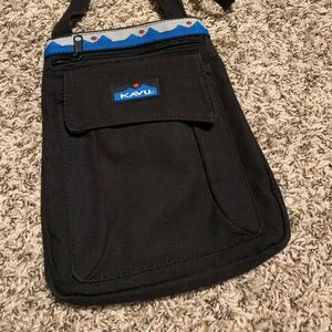 Kavu Black Crossbody Keeper Snap Closure Purse